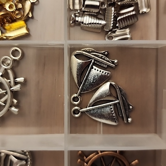 Jewelry making charms and finding for  nautical jewelry - Picture 10 of 13